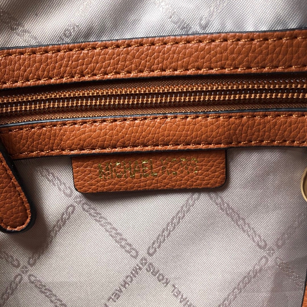 マイケルコースバッグ角部分ディテール